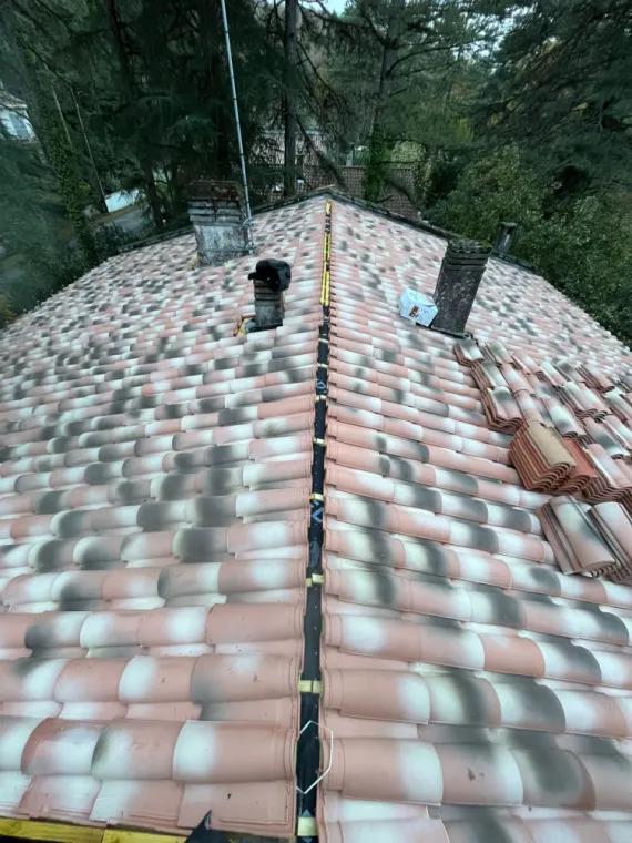 Préparation d’un faîtage à sec à Revel (31), Revel, Meurisse Couverture