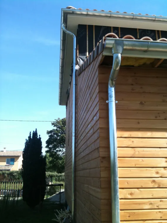 Sous-face PVC et gouttières en zinc à Revel : durabilité, propreté et écoulement maîtrisé, Revel, Meurisse Couverture